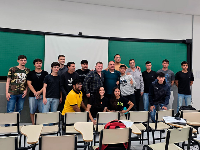 Alunos de Ciência da Computação do UNIESI Demonstram Criatividade em Projetos de Computação Gráfica com Python