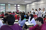 Professores e Alunos do Curso de Enfermagem fazem palestra na Escola Antônio Caio